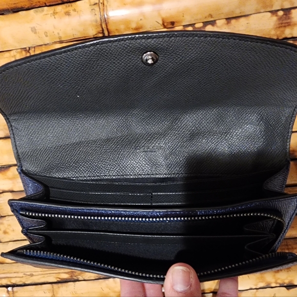 Rare Coach Wallet - Picture 4 of 5